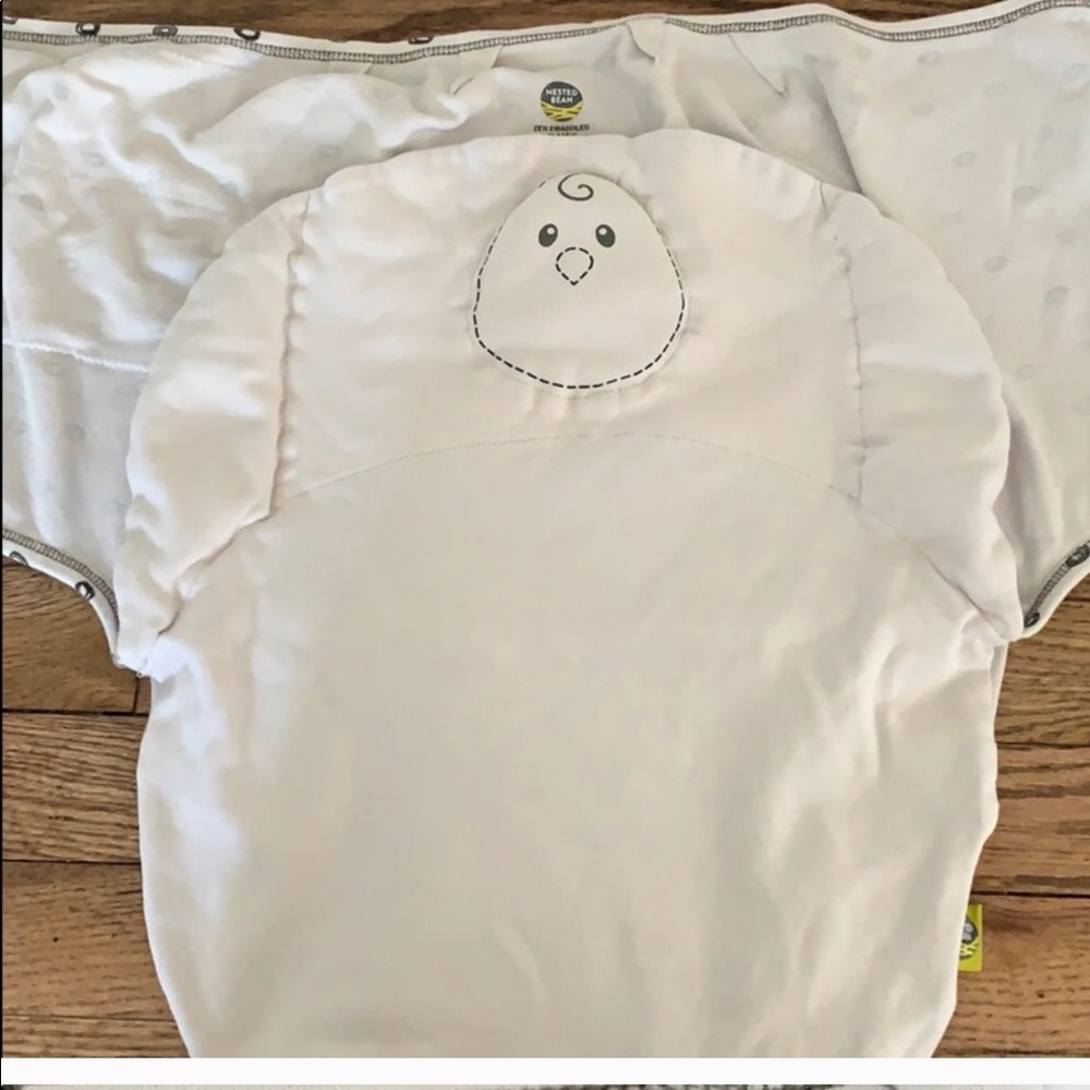 Nested bean swaddle
